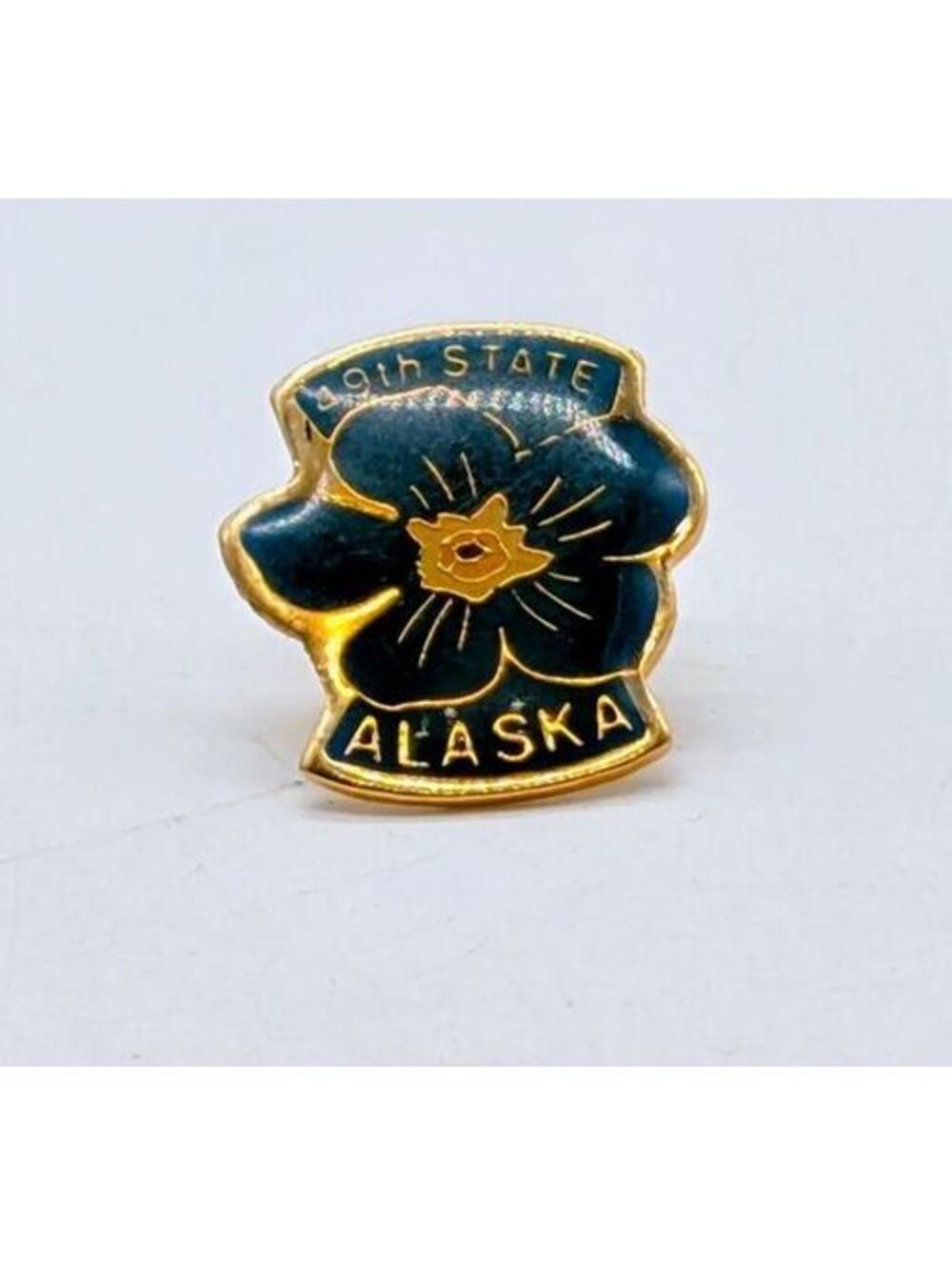 Vintage Alaska 49th State Forget Me Not Flower Enamel Pin